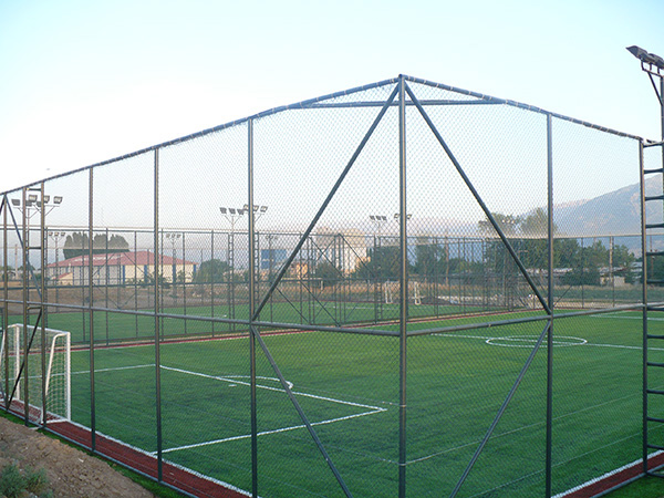 Açık Halı Saha Çit Sistemi